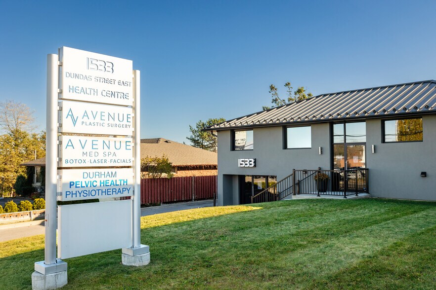 More Photos Of 1533 Dundas St E, Whitby Office For Sale