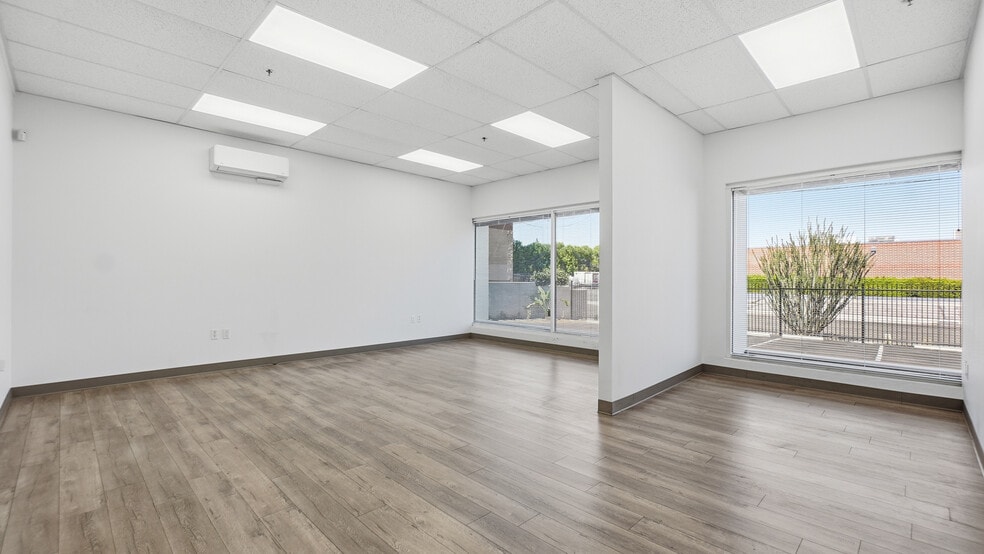 More Photos Of 8929 Oso Ave, Chatsworth Manufacturing For Lease