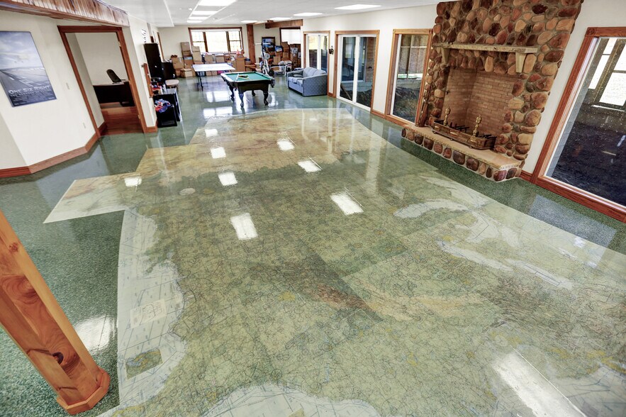 More Photos Of 600 Airport Dr, Mifflintown Flex For Sale