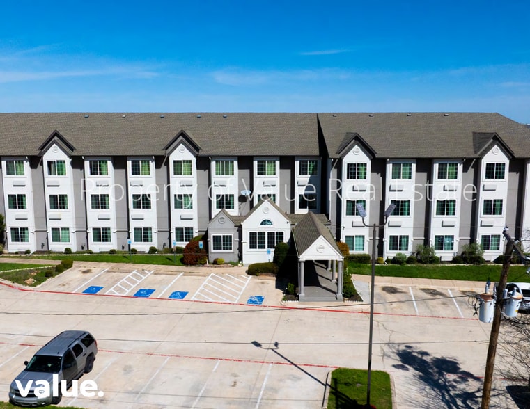 More Photos Of 10675 South Fwy, Fort Worth Hotel For Sale