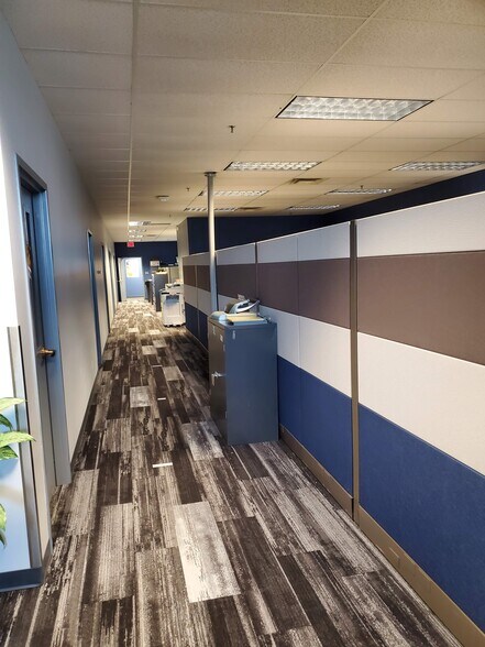 More Photos Of 404 Brock Dr, Bloomington Office For Sale