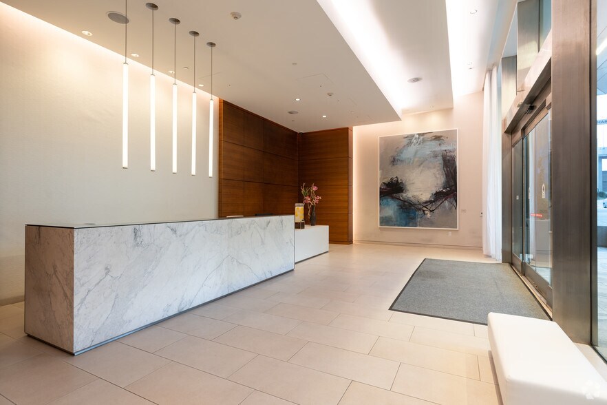 More Photos Of 399 Fremont St, San Francisco Apartments For Lease