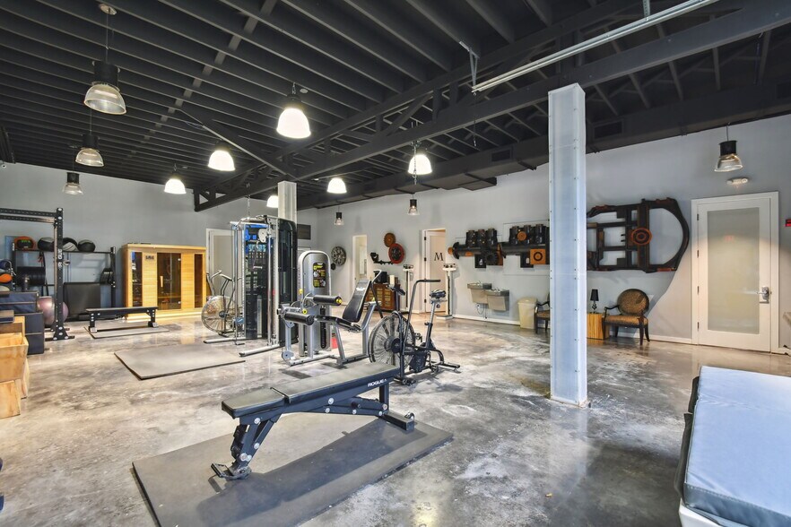 More Photos Of 3330 W Cypress St, Tampa Office For Sale
