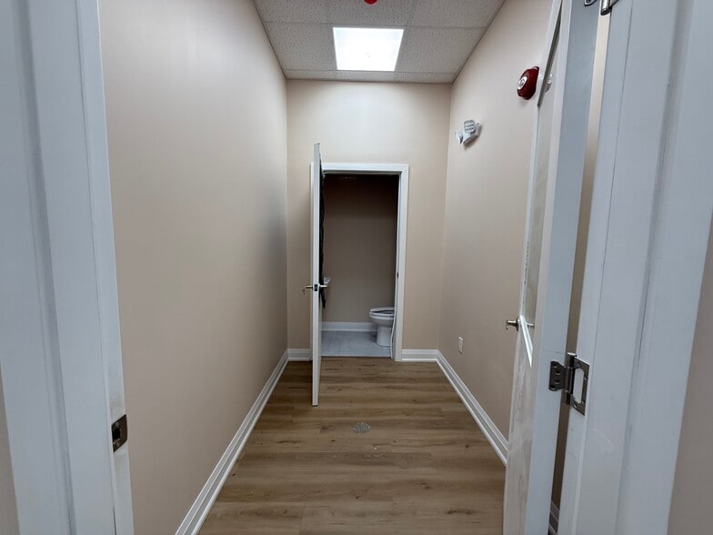 More Photos Of 2146 Kains Rd, London Freestanding For Sale