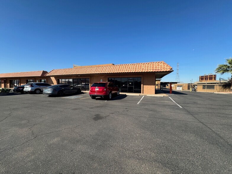 More Photos Of 13246 N 113th Ave, Youngtown Freestanding For Lease