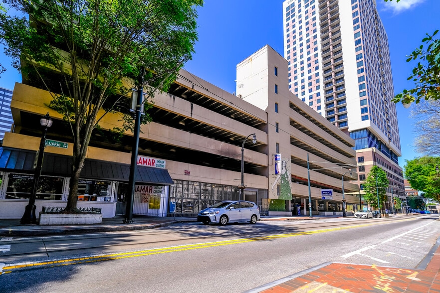 More Photos Of 100-104 Luckie St, Atlanta Specialty For Sale