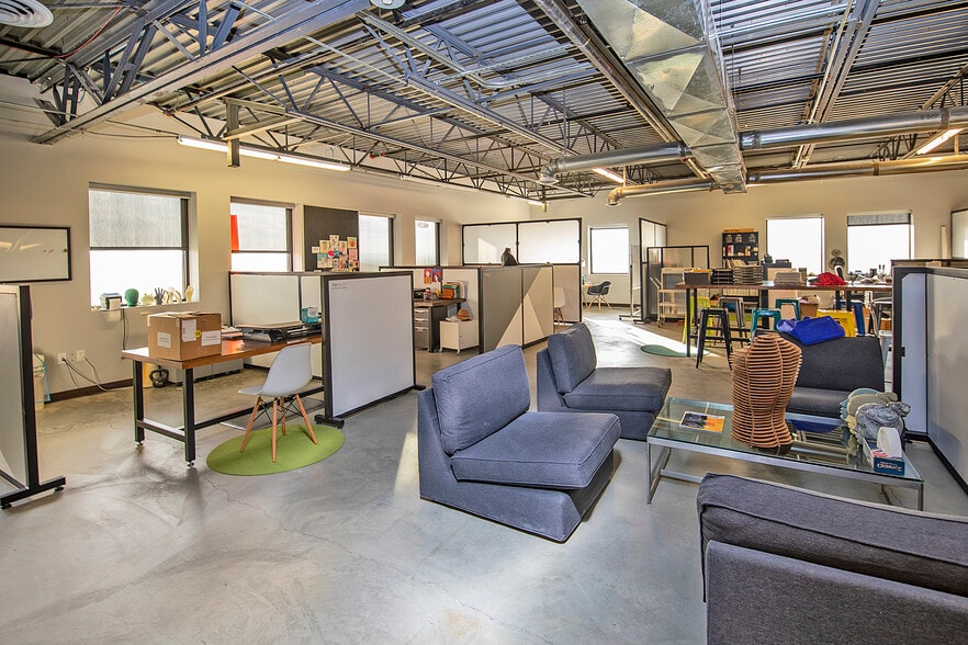 More Photos Of 1460 Overlook Dr, Lafayette Manufacturing For Lease