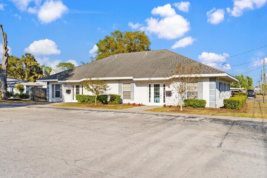 More Photos Of 407 E Alfred St, Tavares Office For Sale