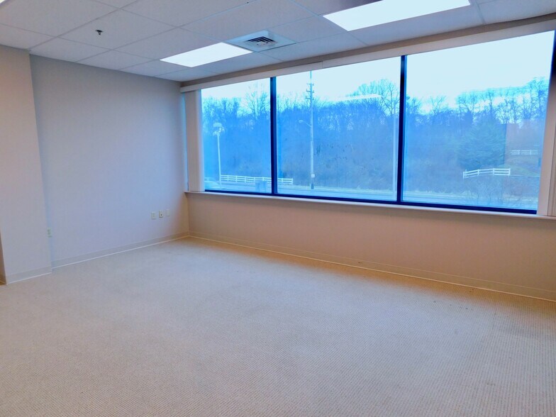 More Photos Of 1101 Opal Ct, Hagerstown Medical For Lease