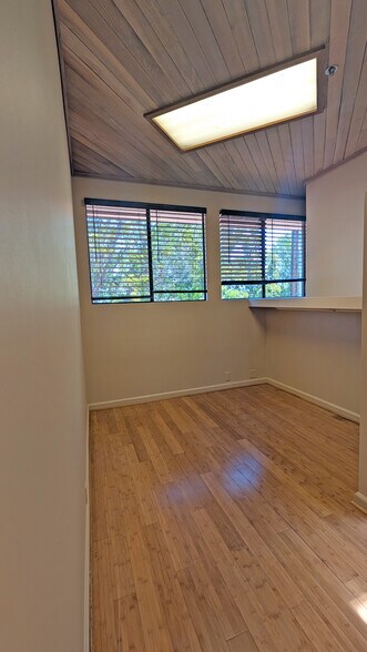 More Photos Of 829 De la Vina St, Santa Barbara Office For Lease