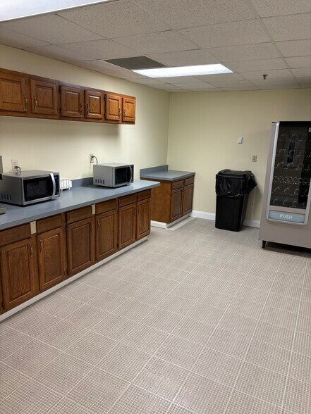 More Photos Of 303 Corporate Center Dr, Vandalia Office For Lease
