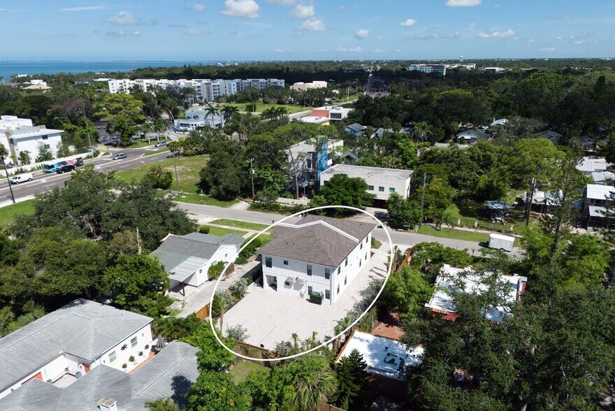 More Photos Of 1234 15th St, Sarasota Specialty For Sale