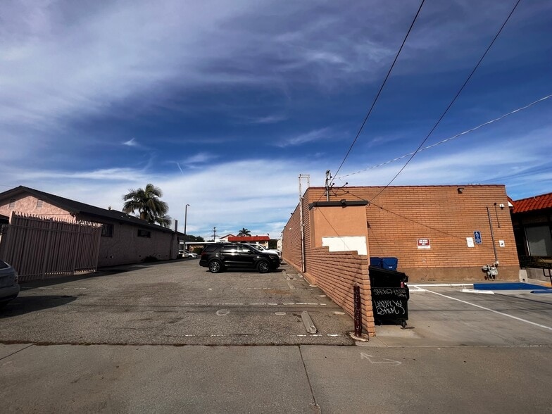More Photos Of 829-835 W 9th St, San Pedro Medical For Sale
