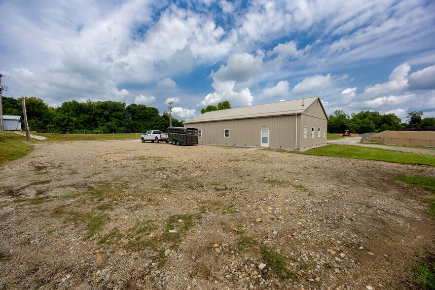 More Photos Of 62190 Bailey Rd, Barnesville Freestanding For Sale
