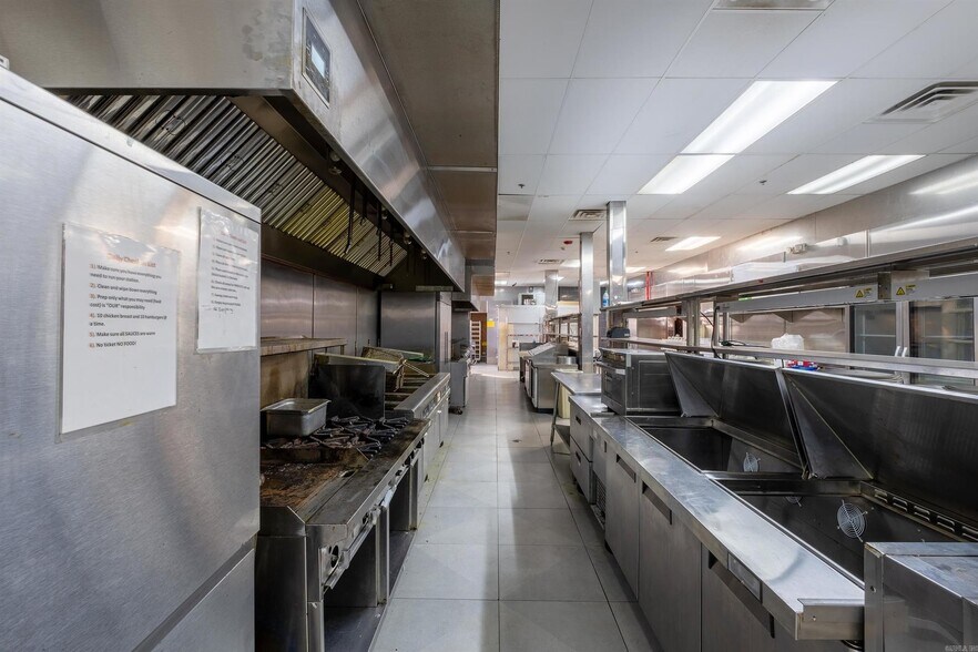 More Photos Of 8624 I 30, Little Rock Restaurant For Sale