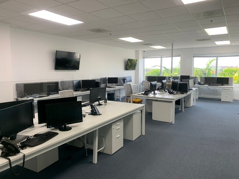 More Photos Of 7950 NW 53rd St, Doral Medical For Sale
