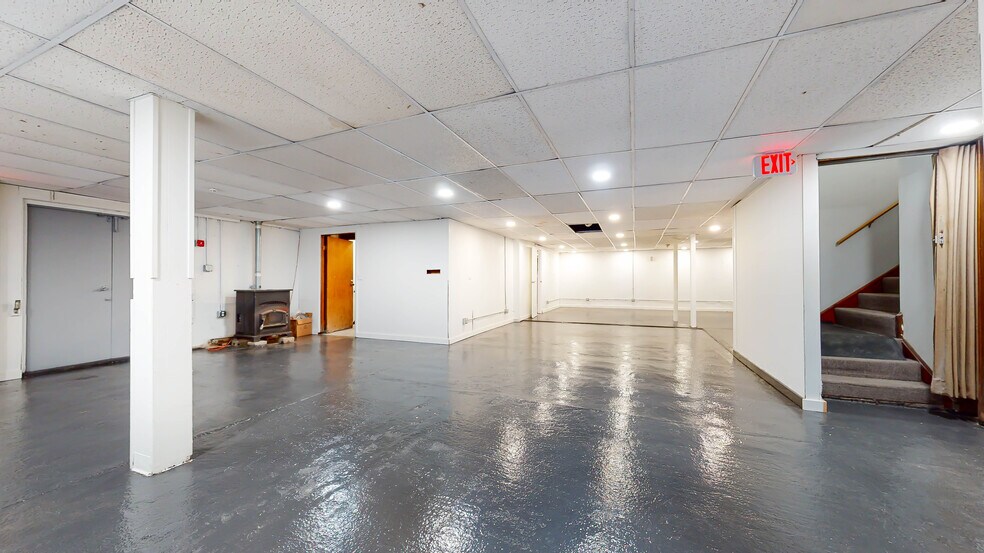 More Photos Of 906 Rt-28, Kingston Restaurant For Sale