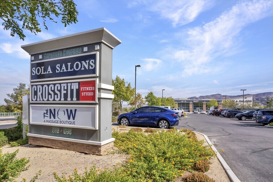 More Photos Of 600 S Green Valley Pky, Henderson Restaurant For Lease