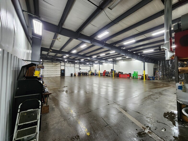 More Photos Of 500 Trolley Blvd, Rochester Manufacturing For Sale