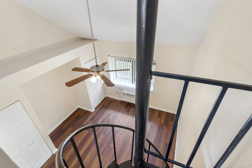 More Photos Of 1250 E 113th Ave, Tampa Apartments For Sale