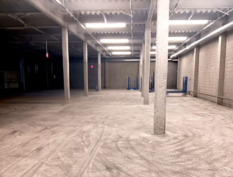 More Photos Of 746-756 Ceres Ave, Los Angeles Warehouse For Lease