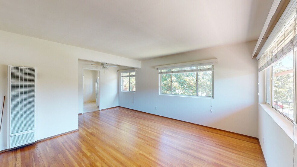 More Photos Of 830 C Ave, Coronado Apartments For Sale