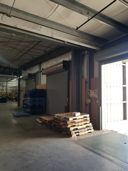 More Photos Of 900 Wakefield Dr, Oakdale Industrial For Sale