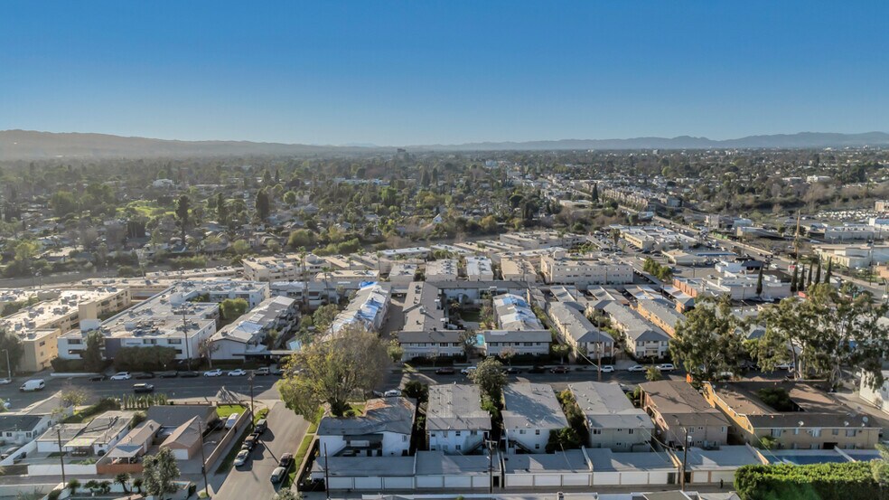 More Photos Of 6308 Coldwater Canyon Ave, North Hollywood Apartments For Sale