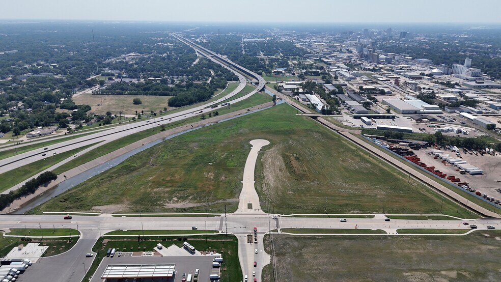 More Photos Of I 135 @ E. 21st St. N., Wichita Land For Sale
