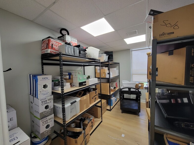 More Photos Of 1250 E Hallandale Beach Blvd, Hallandale Beach Office For Lease