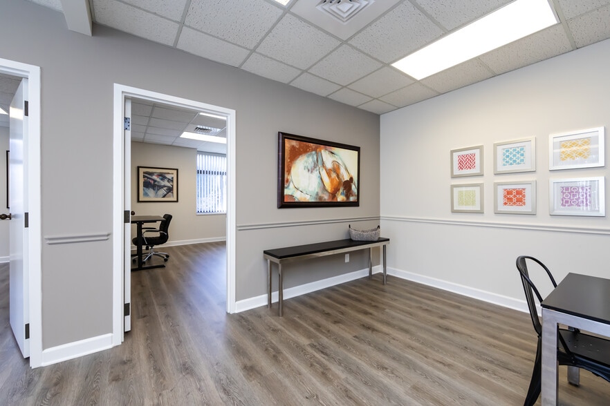 More Photos Of 10801 Johnston Rd, Charlotte Office For Lease