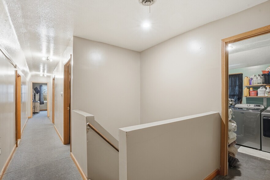 More Photos Of 4020 E Old US 30, Hamlet Restaurant For Sale