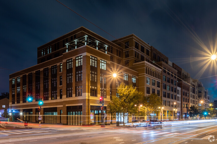 Primary Photo Of 801-901 H St NE, Washington Apartments For Lease