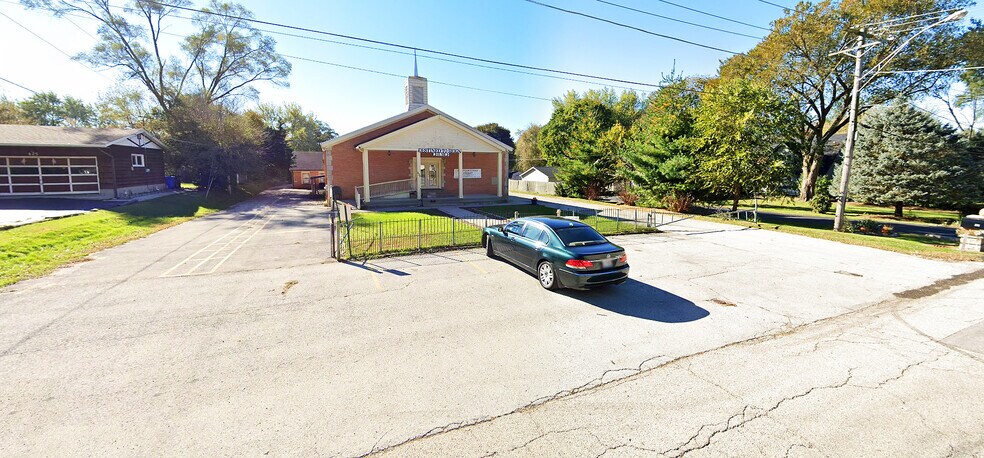 More Photos Of 375 North Dr, South Elgin Religious Facility For Sale