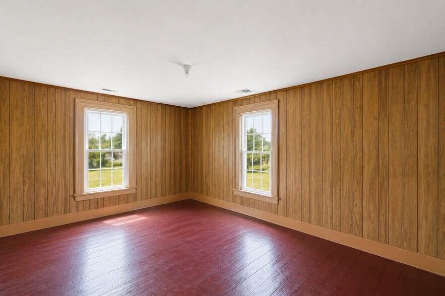 More Photos Of 1612 Main Rd, Riverhead Freestanding For Sale