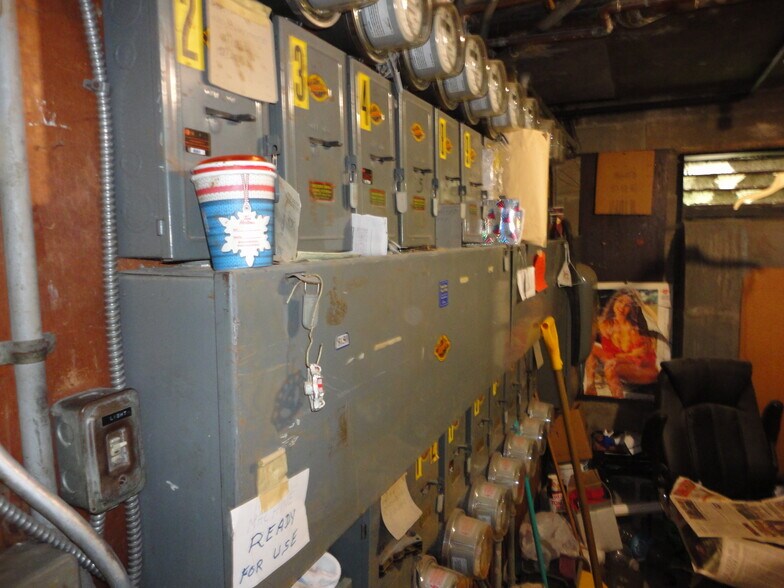 More Photos Of 8671 Wyandotte St E, Windsor Apartments For Sale