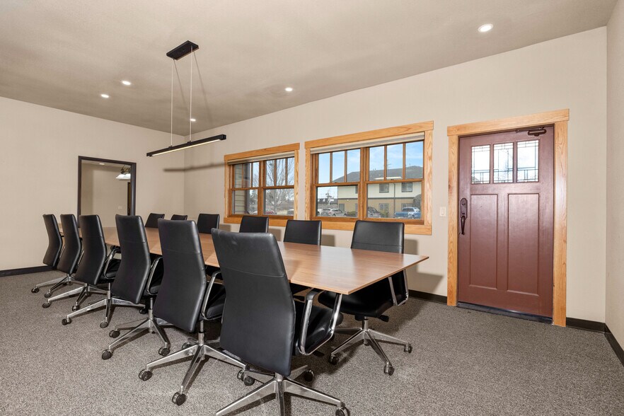 More Photos Of 102 Cooperative Way, Kalispell Office For Sale