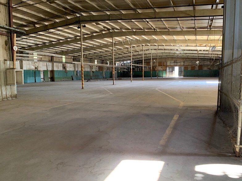 More Photos Of 110 W Borderland Rd, El Paso Warehouse For Lease