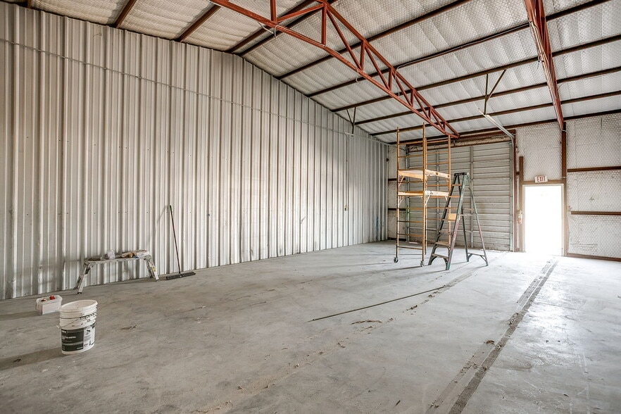 More Photos Of 3019 Keller Hicks Rd, Fort Worth Unknown For Lease