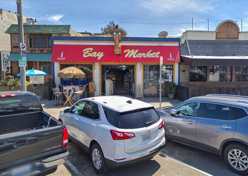 More Photos Of 22 Washington Blvd, Venice Restaurant For Lease