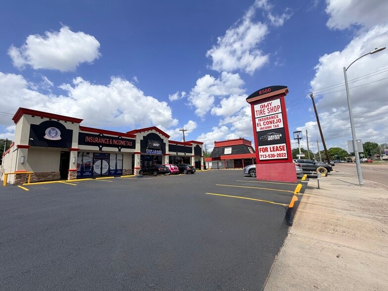 More Photos Of 8500 Hillcroft Ave, Houston Storefront Retail Office For Lease