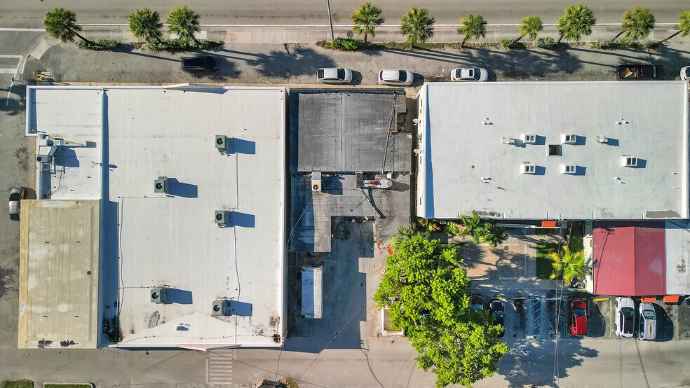 More Photos Of 1420 NE 163rd St, North Miami Beach Freestanding For Sale