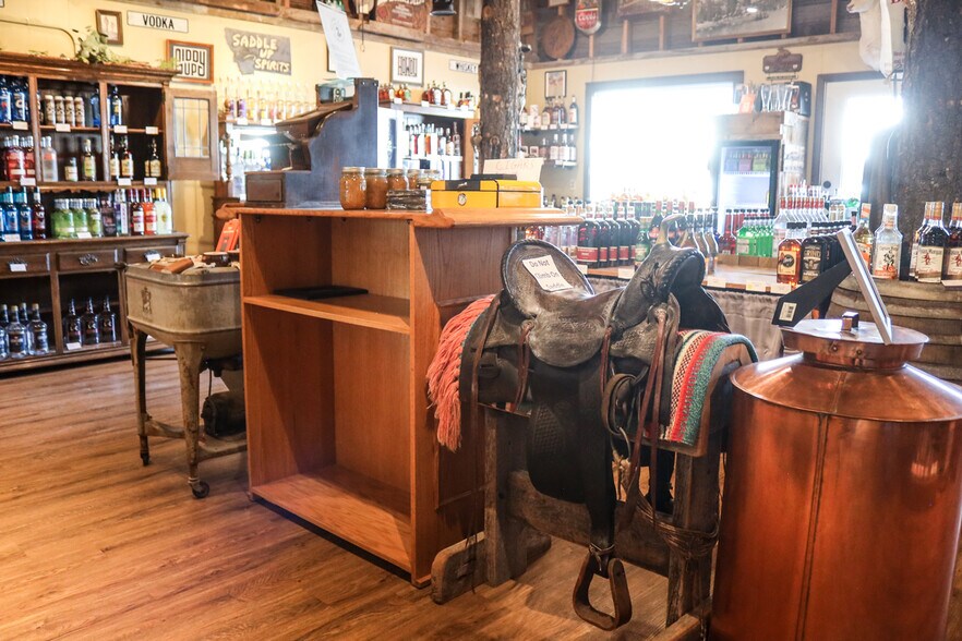 More Photos Of 426 Central Ave, Fairfield Storefront For Sale