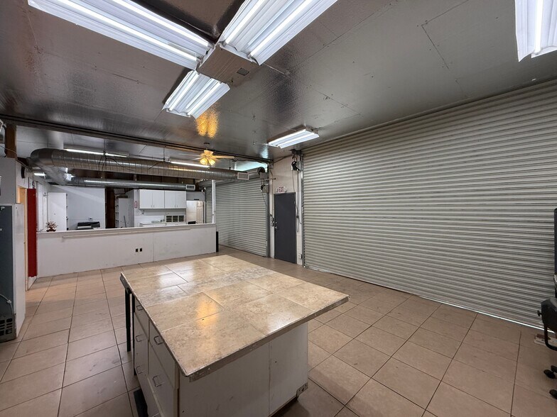 More Photos Of 7304 Canby Ave, Reseda Apartments For Sale