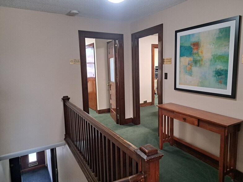 More Photos Of 136 E Grand River Ave, Brighton Office For Lease