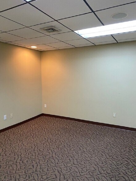 More Photos Of 1600 Candia Rd, Manchester Office For Lease