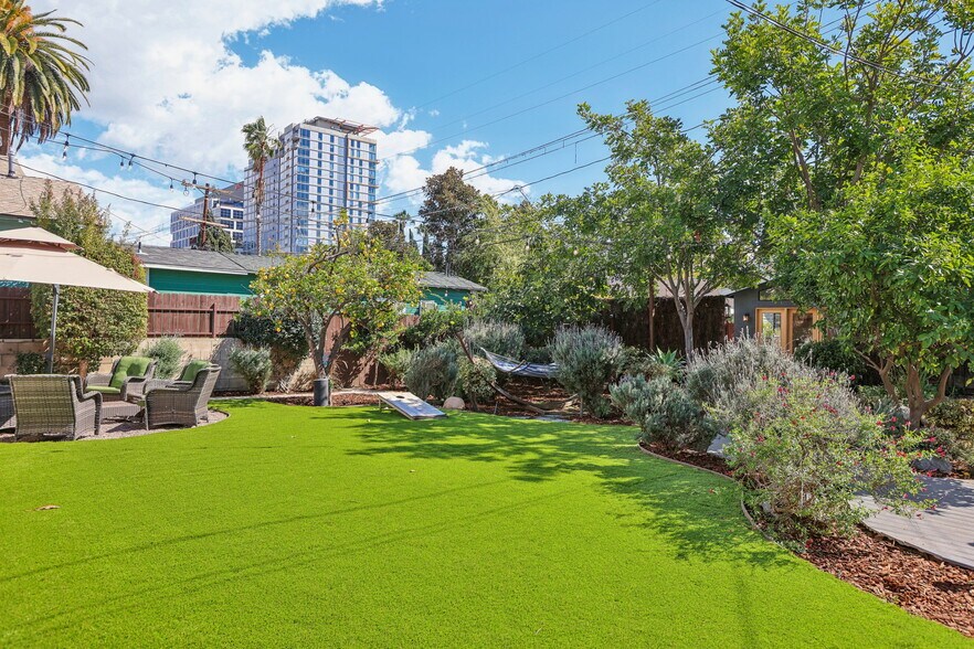 More Photos Of 6082 Selma Ave, Los Angeles Rehabilitation Center For Lease