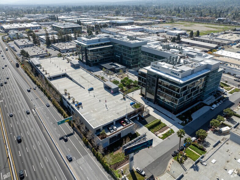 More Photos Of 835 Industrial Rd, San Carlos Research And Development For Lease