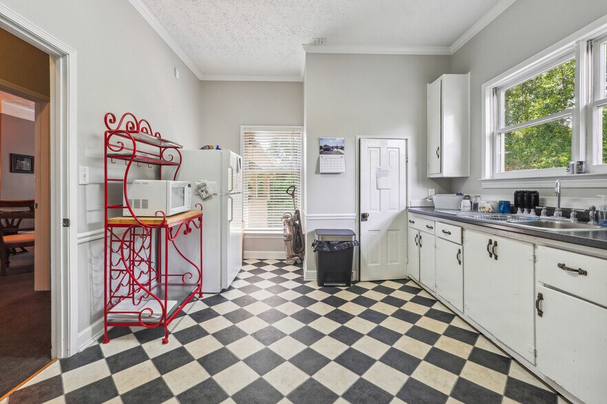 More Photos Of 321 E Main St, Canton Office Residential For Sale