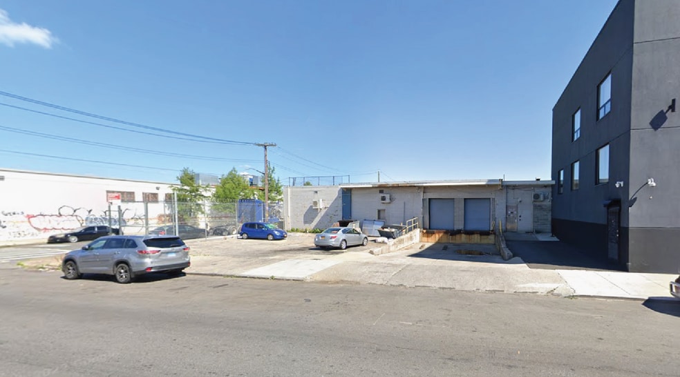 More Photos Of 1014 Stanley Ave, Brooklyn Warehouse For Lease